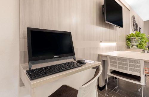 Perry Hotel | Microtel Inn & Suites by Wyndham Perry
