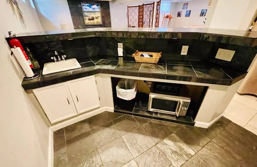 Westminster Apartment | Mid-Century Apple Blossom Suite!