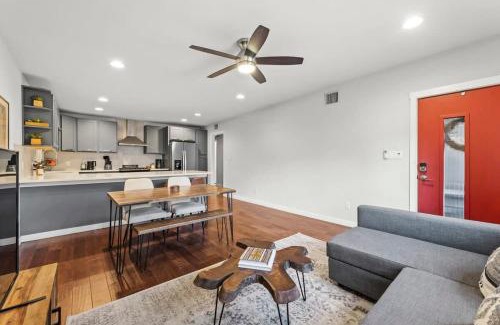 Zilker House | Mid-century home in Zilker with a backyard