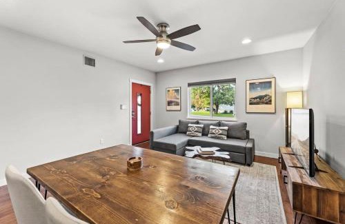 Zilker House | Mid-century home in Zilker with a backyard
