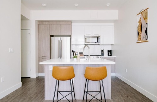 Highland House | Mid Century Loft - Great View - Espadin LoHi