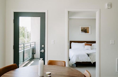 Highland House | Mid Century Loft - Great View - Espadin LoHi