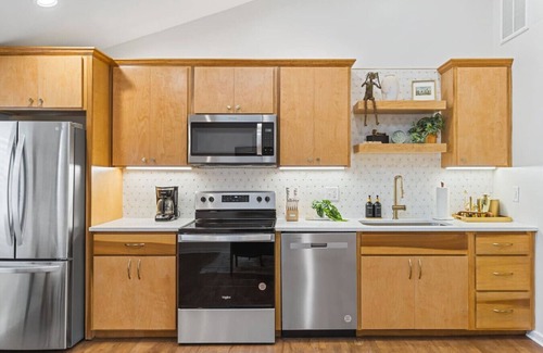 Eastwood Condo | Mid-Century Modern Nashville Condo Near Restaurants, Coffee & Bars