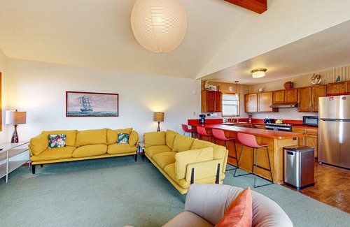 Neskowin House | Mid-century modern styled home with patio, WiFi, washer/dryer - walk to beach