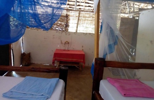 Gede Bed & Breakfast | Mida Creek Eco Camp - Eco Lodge