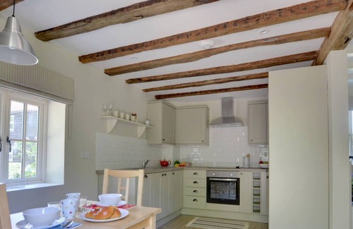 Leigh House | Middle Barn in the beautiful Tonbridge