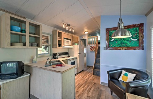 Put-in-Bay Villa | Middle Bass Island Home - Pool & Hot Tub Access!