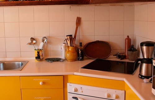 Olmeda de las Fuentes Cottage | middle house rural house