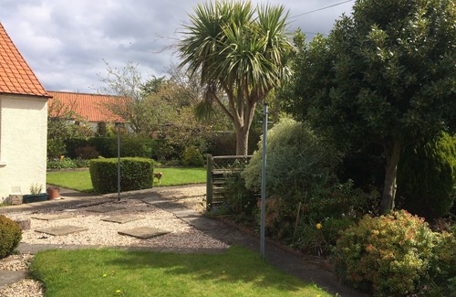 Gullane Cottage | Middleshot Cottage 2 bdrms lge garden, short walk to beach and golf nr Edinburgh