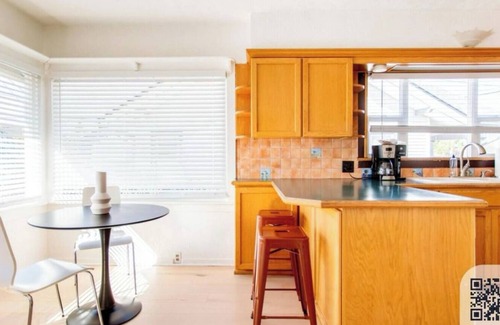 Sumner House | MidMod Muse, a Sumner Stay for traveling professionals and traveling families!