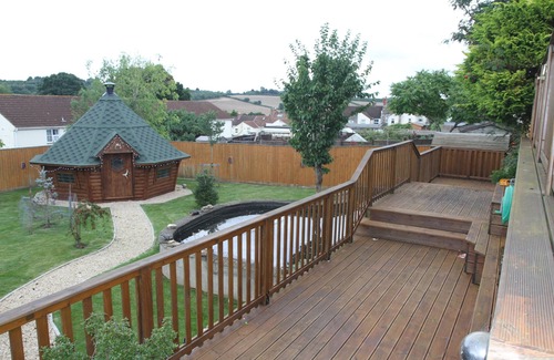 Midsomer Norton House | Midsomer Manor Near Bath - Hot Tub & Lodge