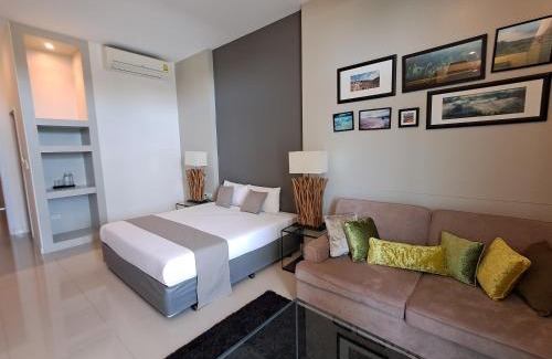 Sarika Apartment | MIDST 2 ROYAL HILLS GOLF COURSE AND SPA