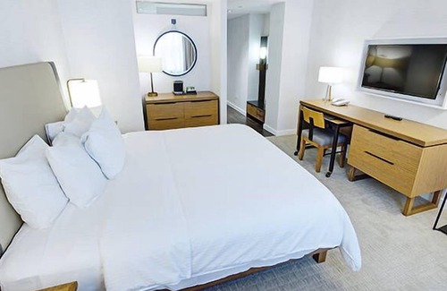 Midtown East House | Midtown 45 at New York - Hotel Room