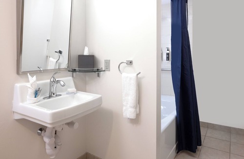 Prudential - St. Botolph Hotel | Midtown Hotel