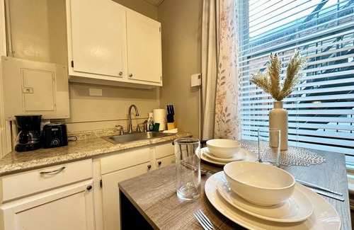 Harrisburg - Hershey Apartment | Midtown Studio w/Bath & Kitchen- Walk To Restaurants & Nightlife!