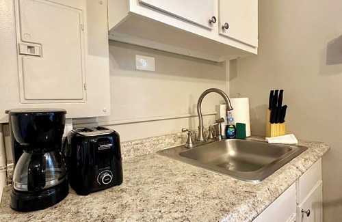 Harrisburg - Hershey Apartment | Midtown Studio w/Bath & Kitchen- Walk To Restaurants & Nightlife!