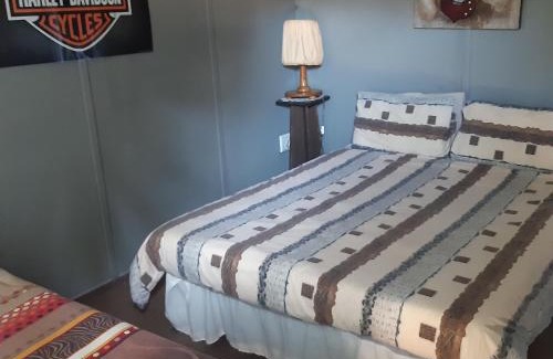 Gariepdam Apartment | Midway Accommodation