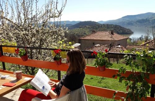 Kardzali House | Mihaela Lake Retreat