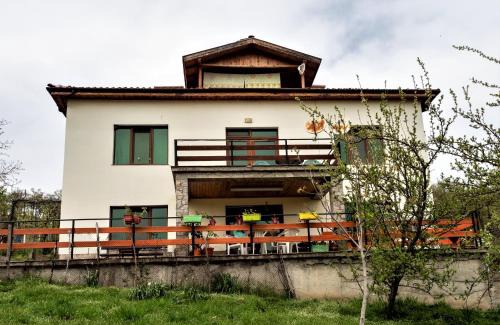 Kardzali House | Mihaela Lake Retreat