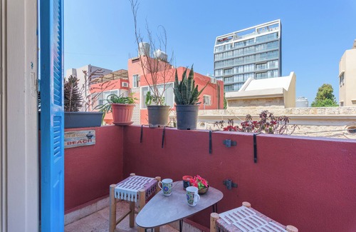 Beirut Apartment | Mikaella's Cozy 1-BR with 24/7 Electricity