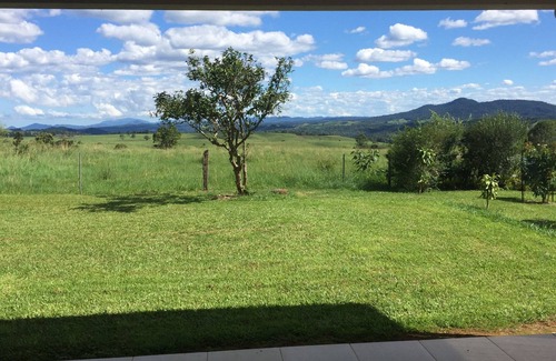 Millaa Millaa House | MilaViews - Escape to the country