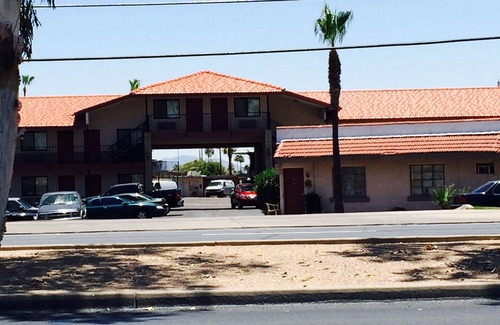 East Mesa Hotel | Miles Motel
