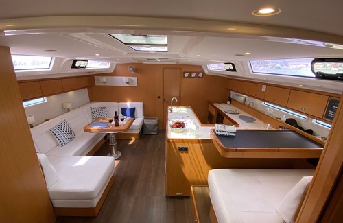 Selvacava Boat Rental | Miles - sailboat 17 meters Boat & Breakfast