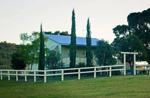 Milford Cottage | Milford Country Cottages (Bottletree Cottage)