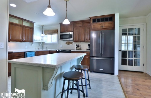 Milford House | Milford Lakeview Getaway