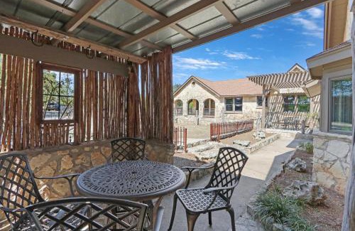 Dripping Springs House | Milk Bath Springs Cottage
