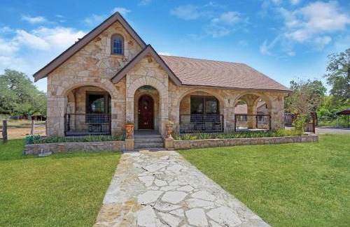 Dripping Springs House | Milk Bath Springs House