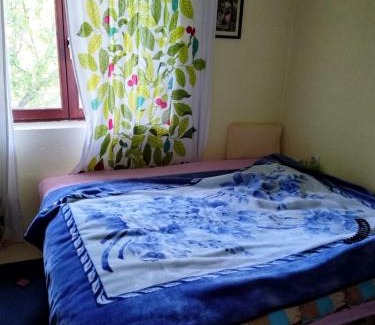 Niksic House | Milka Lek Lai Cacao Mika ZEE