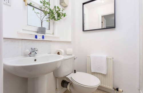 Ayr Apartment | Millbrae Residence - Donnini Apartments