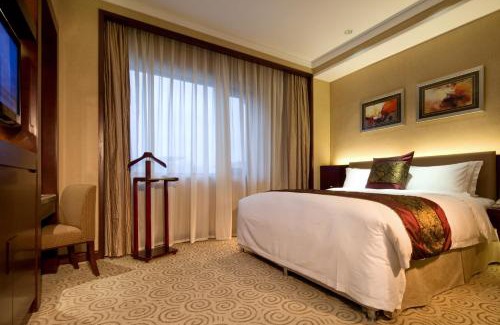 Wuhou Hotel | Millennium Hotel Chengdu - Close to Wuhou Shrine and Chengdu South Railway Station,Fluent English Service