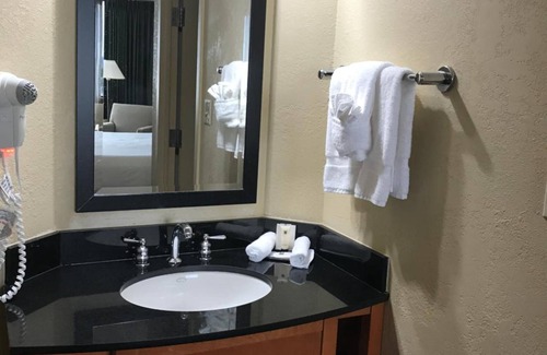 North Nashville Hotel | Millennium Maxwell House Nashville
