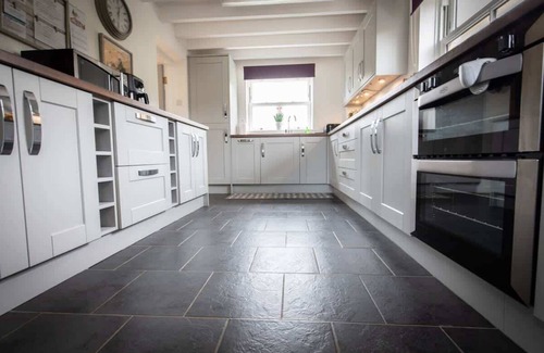 Chop Gate House | Millfield Cottage – Moors Retreat with Garden Views