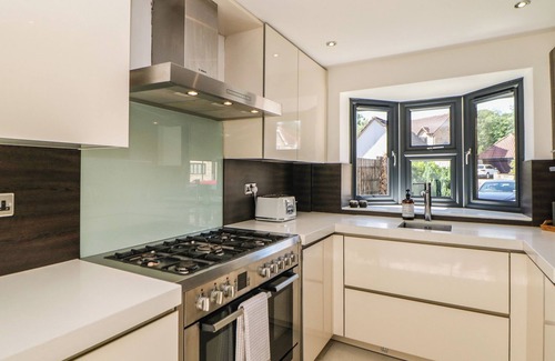 Sheffield House | MILLHOUSES HIDEAWAY, pet friendly, with a garden in Sheffield
