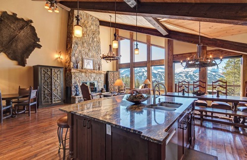 Baldy Mountain Cabin | Million Dollar Views await