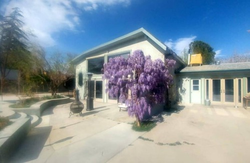 Lone Pine House | *Million Dollar Views and Indoor Pool!