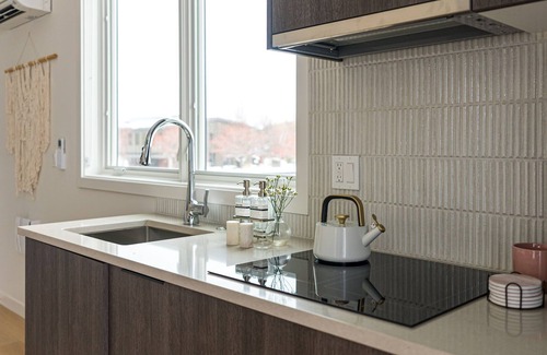 Southern Crossing Apartment | Millpointe Studio 1.0 - Where Luxury Meets Location -Steps to Concerts, Old Mill