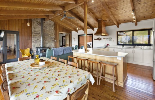 Merrijig House | Milpara Farm - 15mins from Mt Buller off mountain