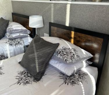 Weston-super-Mare House | Milton Lodge