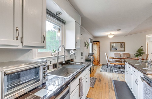 Florida Panhandle House | Milton Waterfront Home w/Dock & Outdoor Kitchen!
