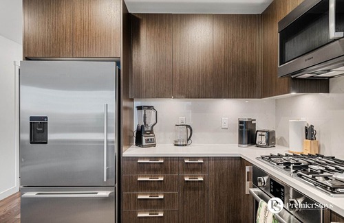 Bridgeland Condo | Min. 30 Days » The Radius DT » 2 BR » Free Parking