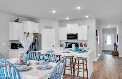 Port St. Joe House | Min2Beach ⛱️6 SeatGolfCart🔆Heated Pool🌊BeachEquip 🔥 Firepit❤️🦮 Boat Storage Option