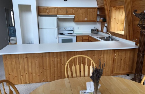 Salt Spring Island Cabin | Mineral Springs Resort