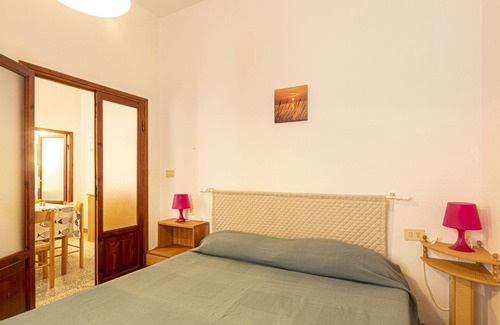 Seccheto Apartment | Minerva apartment in Seccheto a few meters from the beach with sea view terrace