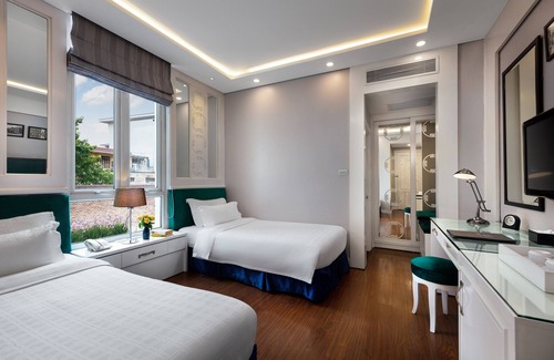 Hang Trong Hotel | Minerva Church Hotel