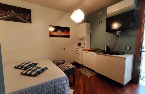 Fontanafredda House | Mini appartamento con giardino