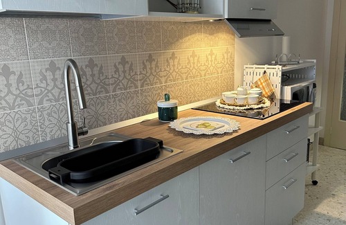 Milazzo Apartment | Mini Appartamento di 50mq con Angolo Cottura e 6 Posti Letto, a 150 m dal Mare